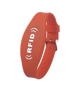 RFID สายรัดข้อมือซิลิโคน ID IC สายรัดข้อมือคอมโพสิตความถี่คู่การ์ด NFC สร้อยข้อมือกันน้ำสำหรับออกกำลังกาย Water Park สร้อยข้อมือ