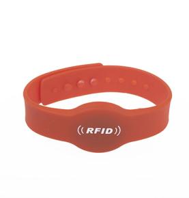 สายรัดข้อมือหัวเข็มขัดนูนซิลิโคน RFID