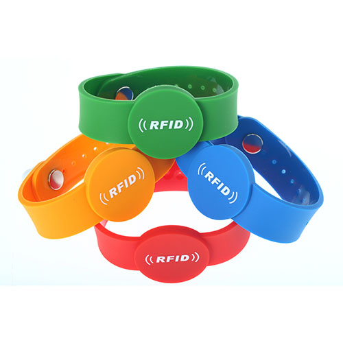 สายรัดข้อมือ PVC แบบกำหนดเอง สายรัดข้อมือ RFID OEM 2