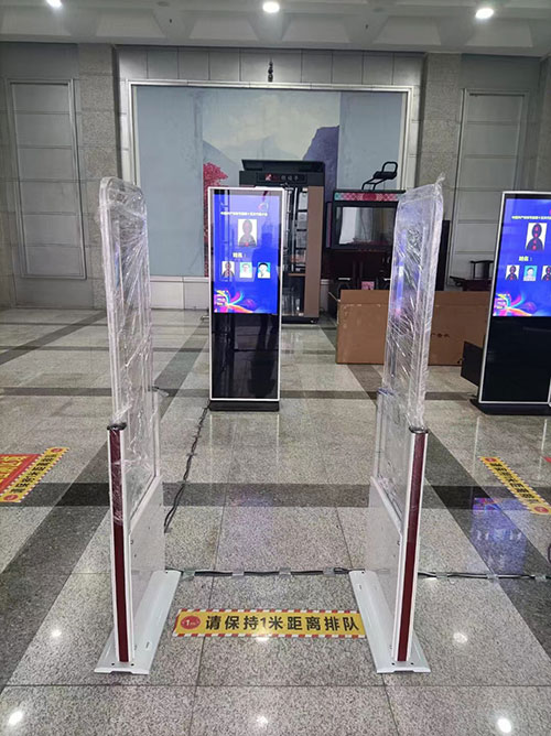 การลงชื่อเข้าใช้การประชุม RFID และการเข้าร่วม smart gate 4